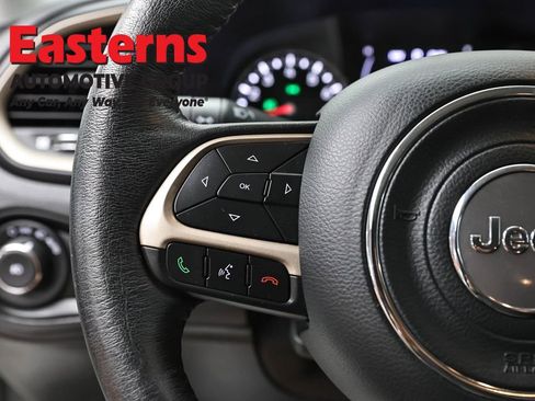 Used 2017 Jeep Renegade Latitude w/ Cold Weather Group AWD/4WD image 15