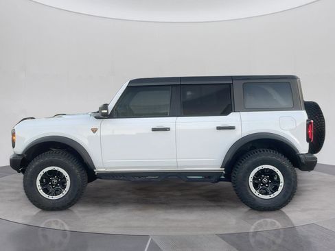 Certified 2023 Ford Bronco Badlands w/ Sasquatch Package image 2