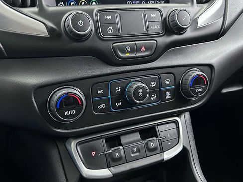 Used 2023 GMC Terrain SLT image 48