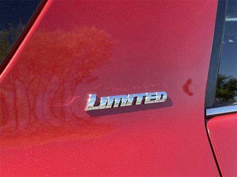 Used 2014 Toyota 4Runner Limited image 8