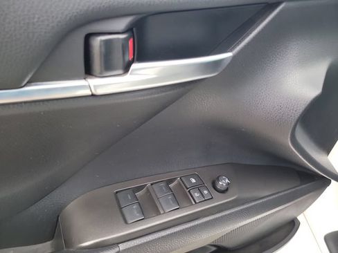 Used 2024 Toyota Camry SE FWD image 16