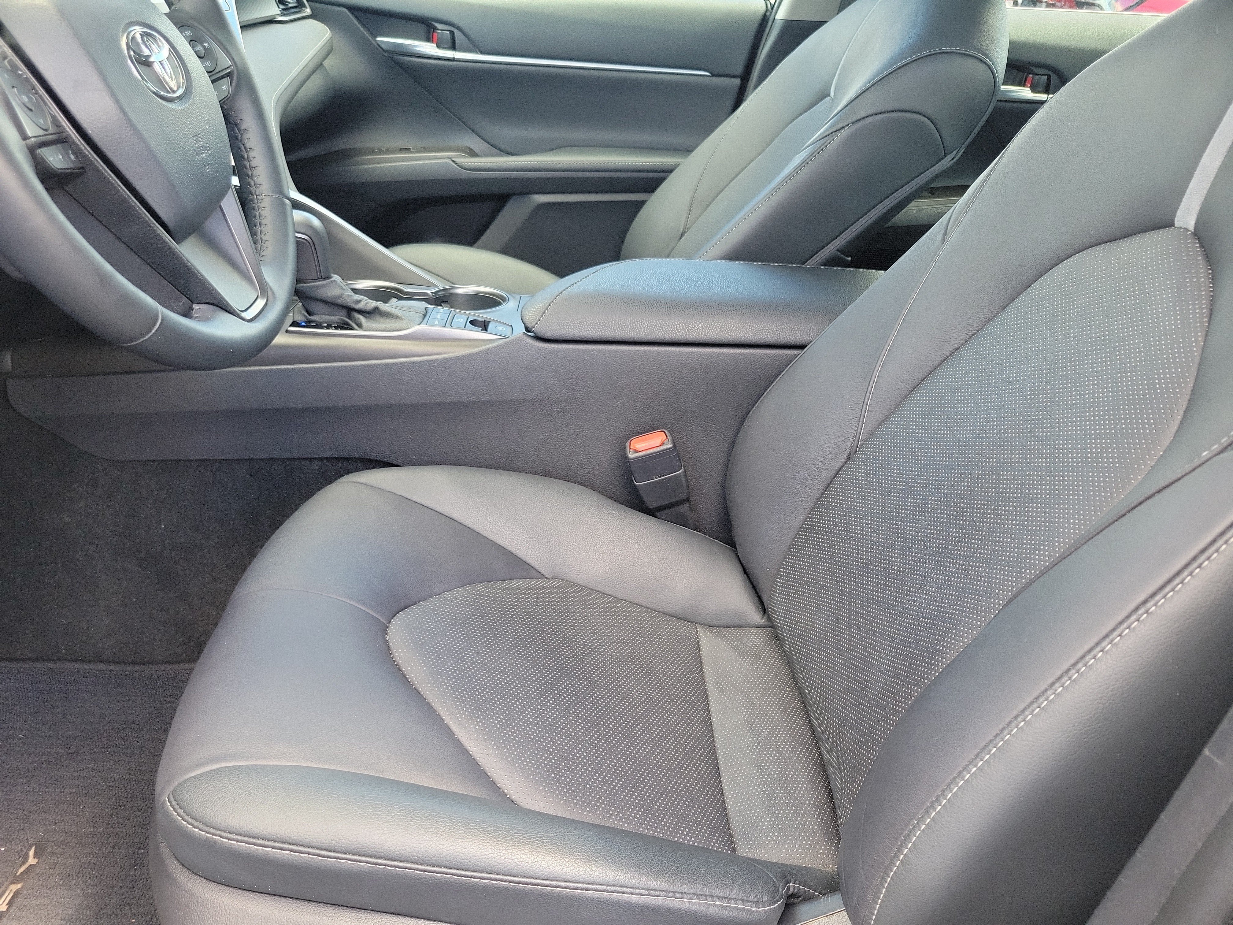 Used 2021 Toyota Camry XSE AWD/4WD image 19