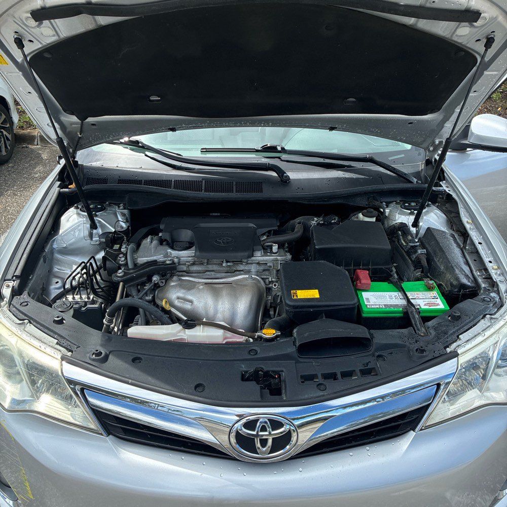 Used 2013 Toyota Camry XLE FWD image 10