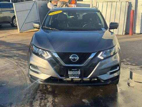 Used 2022 Nissan Rogue Sport SL image 2