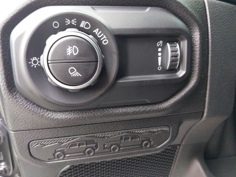 New 2025 Jeep Gladiator Sport AWD/4WD image 12