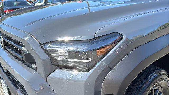 Certified 2025 Toyota 4Runner SR5 AWD/4WD image 7