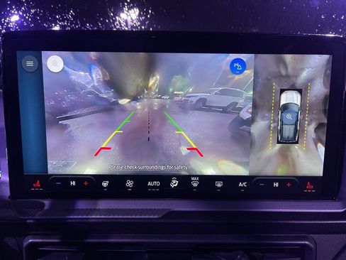 Used 2025 Ford Bronco Sport Badlands image 12