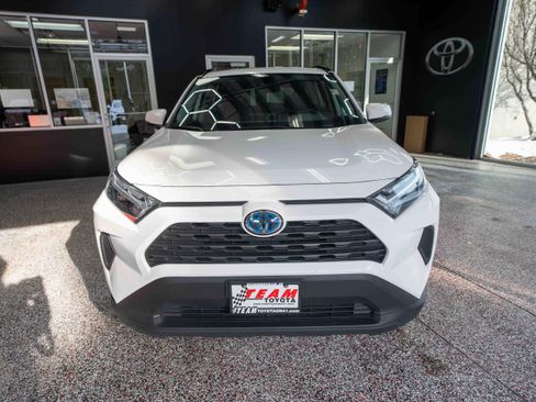 Used 2024 Toyota RAV4 XLE image 6