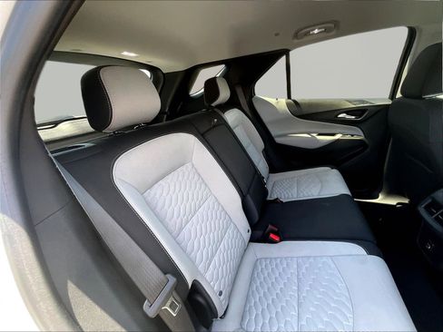 Used 2021 Chevrolet Equinox LS w/ LS Convenience Package FWD image 25