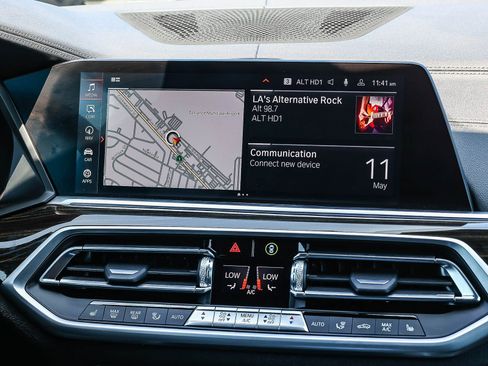Used 2023 BMW X5 xDrive40i AWD/4WD image 15