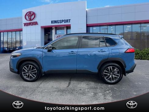 Used 2026 Toyota Corolla Cross XLE w/ Black Badges Package (TMS) image 2