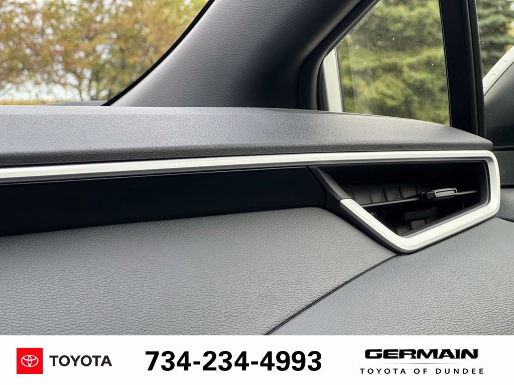 Used 2026 Toyota Corolla SE w/ SE Premium Package AWD/4WD image 21