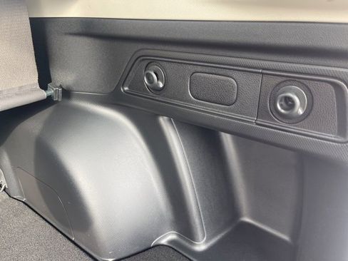 Used 2023 Subaru Forester Premium image 14