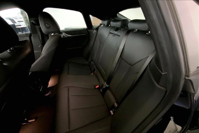 Used 2023 BMW i4 eDrive40 RWD image 12