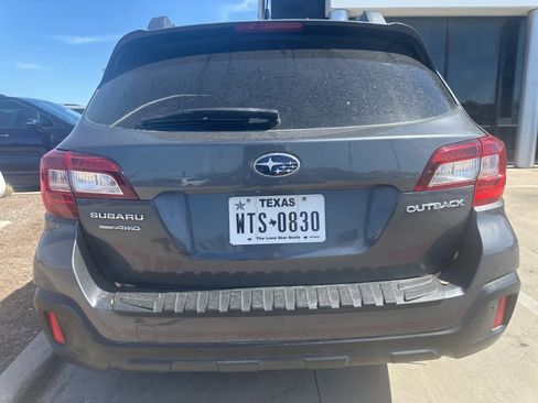 Used 2018 Subaru Outback 2.5i Limited image 3