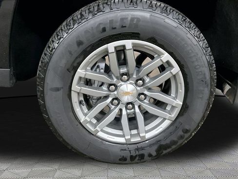 Used 2024 Chevrolet Colorado LT w/ LT Convenience Package III image 34