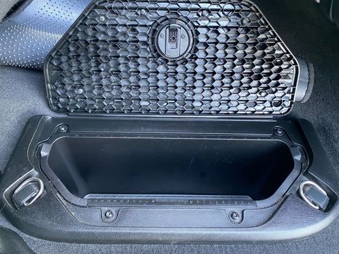 Used 2019 RAM 1500 Laramie AWD/4WD image 15