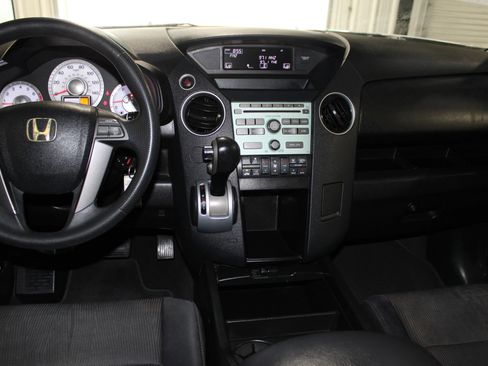 Used 2010 Honda Pilot EX image 14