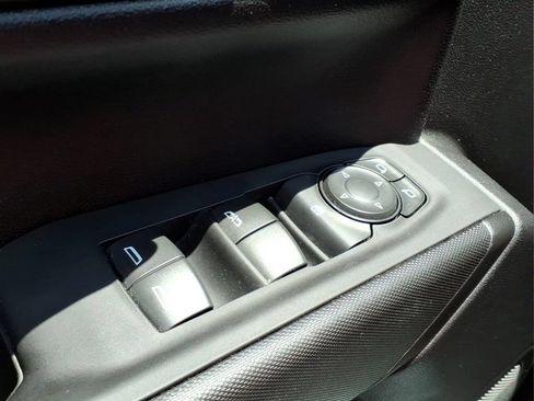 Certified 2024 Chevrolet Silverado 1500 Custom AWD/4WD image 18