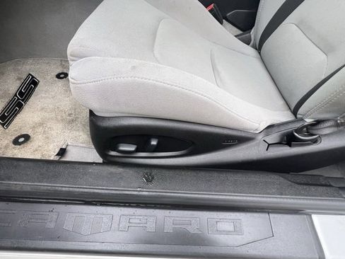 Used 2018 Chevrolet Camaro SS image 12