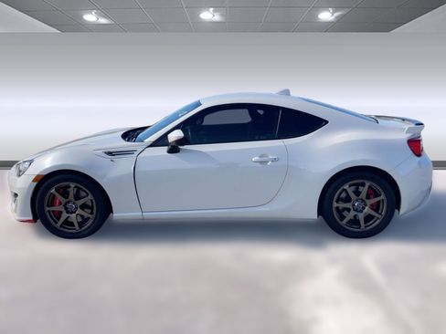 Used 2018 Subaru BRZ Limited w/ Performance Package image 2