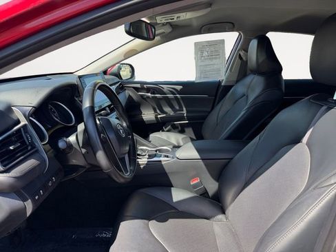 Certified 2024 Toyota Camry XLE FWD image 9