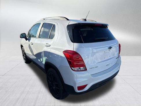 Used 2022 Chevrolet Trax LT w/ Sport Edition image 6