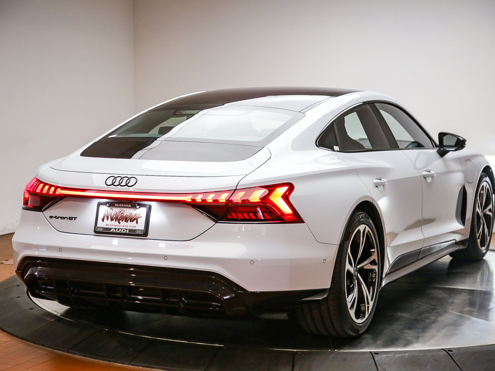 Certified 2023 Audi e-tron GT Prestige AWD/4WD image 7