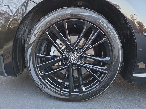 Used 2025 Toyota Camry LE image 10