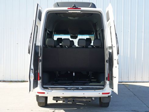 Used 2024 Mercedes-Benz Sprinter 2500 image 10