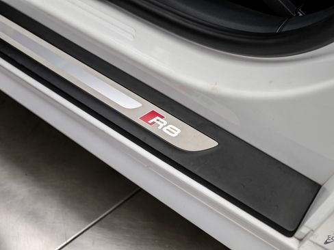 Used 2018 Audi R8 V10 RWD image 49