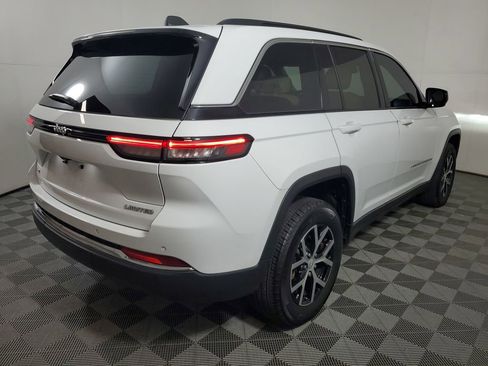 Used 2024 Jeep Grand Cherokee Limited AWD/4WD image 6