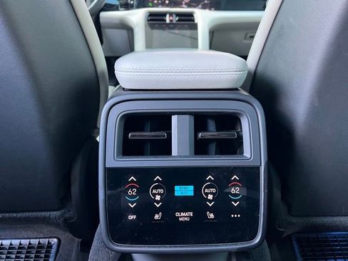 Used 2023 Porsche Taycan 4S w/ Premium Package image 22