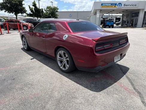 Used 2022 Dodge Challenger R/T RWD image 18
