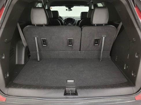 Used 2023 Chevrolet Traverse LT image 28