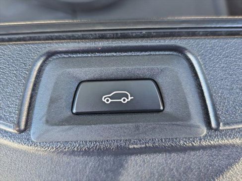 Used 2025 BMW X5 sDrive40i w/ Executive Package RWD image 13