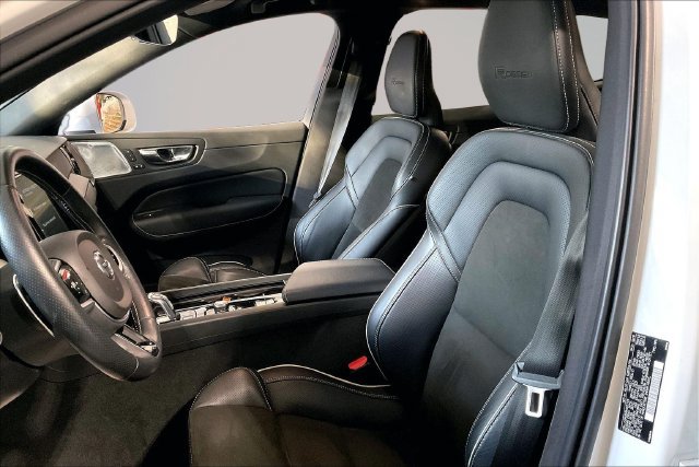 Used 2019 Volvo XC60 T8 R-Design w/ Advanced Package AWD/4WD image 27