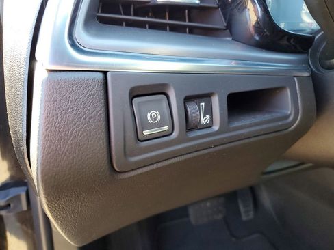 Certified 2023 Cadillac XT5 Luxury image 8