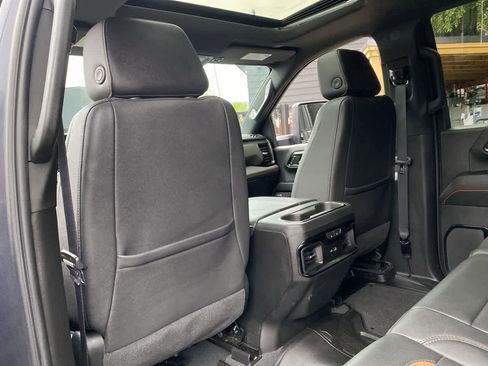 Used 2024 GMC Sierra 2500 AT4 w/ AT4 Premium Plus Package AWD/4WD image 14