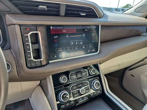 Used 2021 GMC Yukon Denali w/ LPO, Illumination Package AWD/4WD image 27