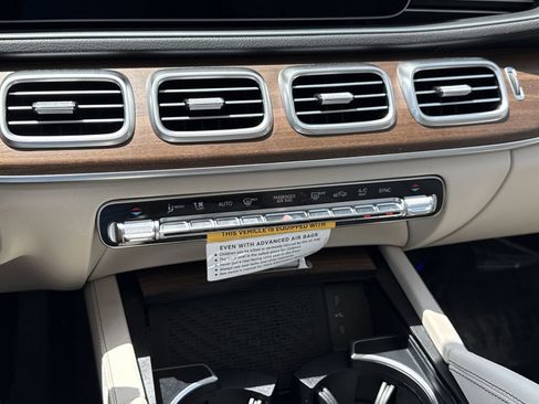 New 2026 Mercedes-Benz GLS 450 4MATIC image 34