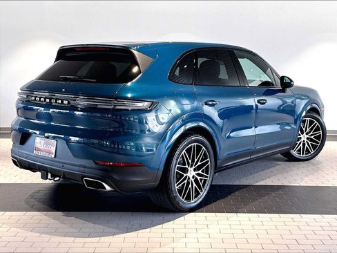 Used 2026 Porsche Cayenne AWD/4WD image 10
