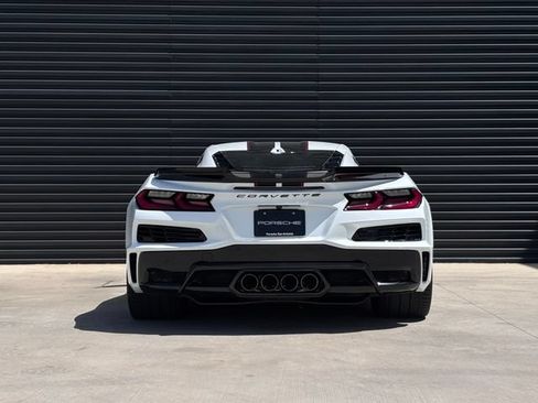 Used 2025 Chevrolet Corvette Z06 w/ Stealth Interior Trim Package RWD image 6