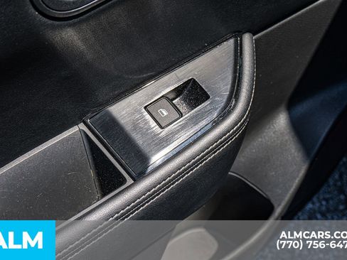 Used 2025 Nissan Rogue SV image 55