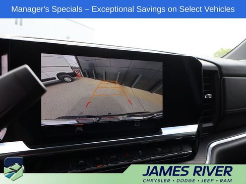 Used 2025 GMC Sierra 1500 SLT AWD/4WD image 33