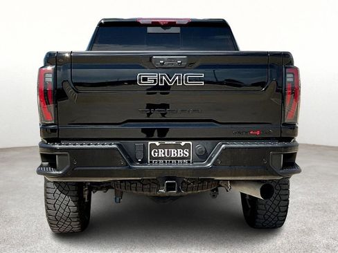 Used 2024 GMC Sierra 2500 AT4X image 6