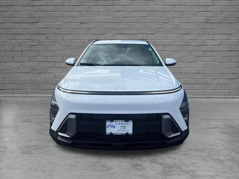 Used 2025 Hyundai Kona SEL AWD/4WD image 2