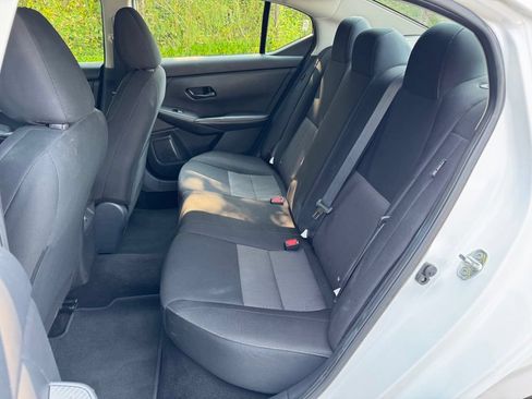 Used 2024 Nissan Sentra SV FWD image 15