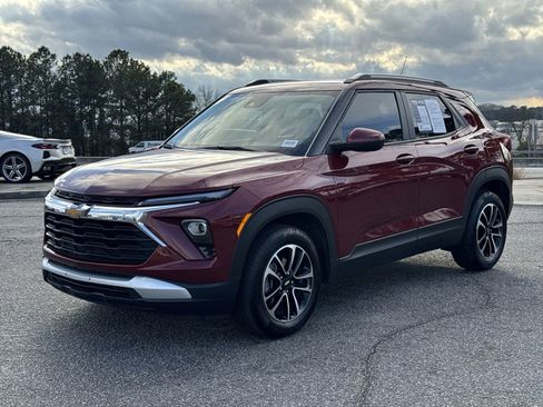 Used 2024 Chevrolet TrailBlazer LT w/ Convenience Package image 5
