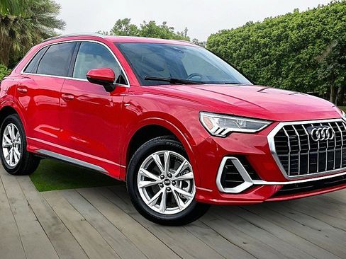 Used 2023 Audi Q3 2.0T Premium AWD/4WD image 9